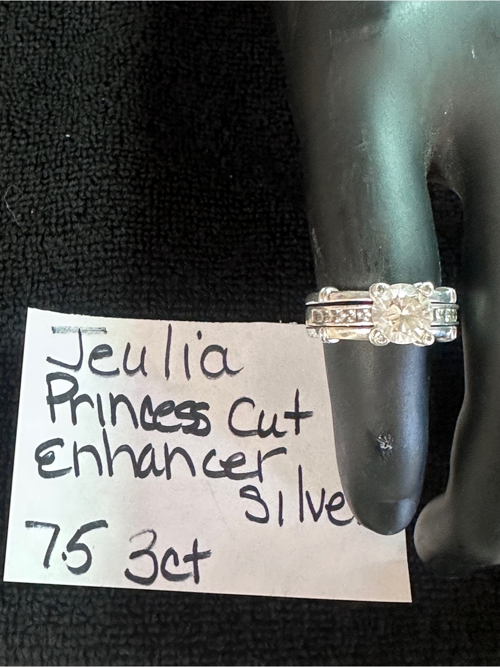 Jeulia Silver Round Cut Engagement Ring Set - size 7.5  3ct